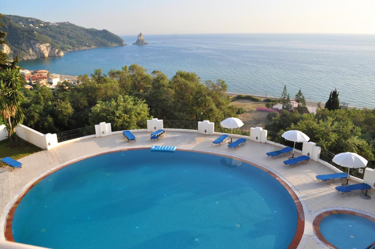 Natalia Apartment B With Panoramic Sea Views Of Agios Gordios Bay Buitenkant foto