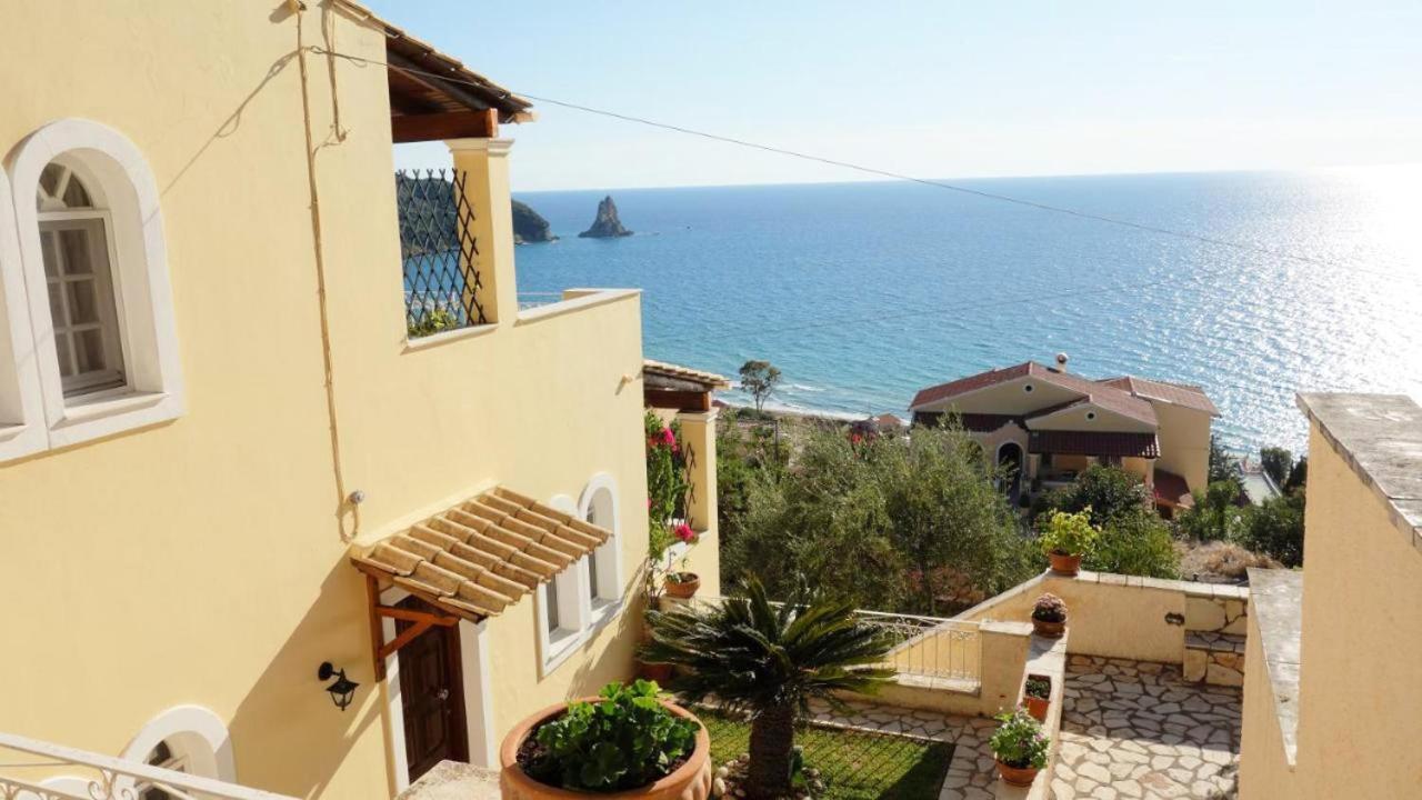 Natalia Apartment B With Panoramic Sea Views Of Agios Gordios Bay Buitenkant foto