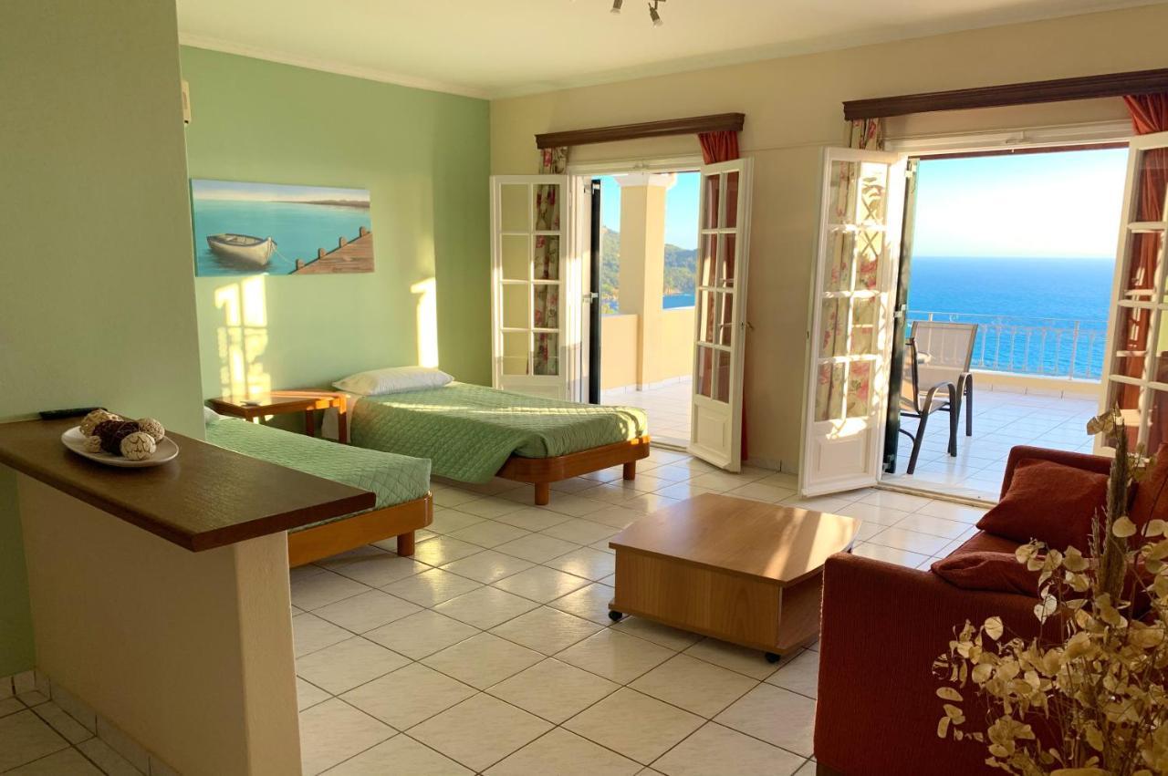 Natalia Apartment B With Panoramic Sea Views Of Agios Gordios Bay Buitenkant foto